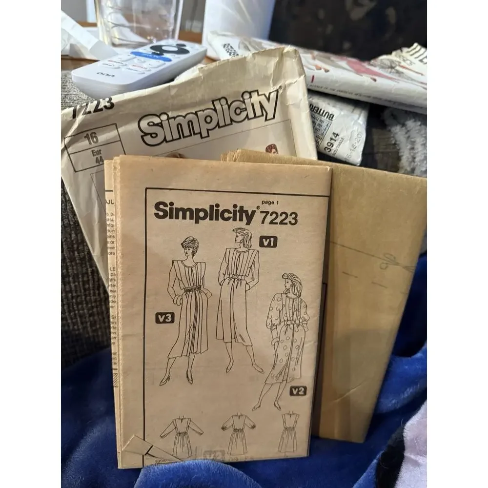 Vintage Simplicity 7223 Misses’ Dress Sewing Pattern - Size 16 (1980s)